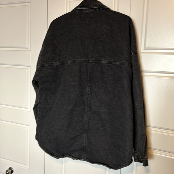 Oversized denim jacket - Picture 2 of 4